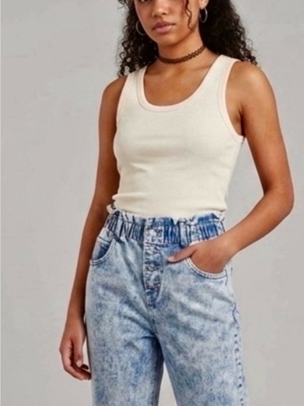 ⚡️⚡️VINTAGE VIBES
→ Indigo
Rein Acid Wash Paperbag Mom
Jeans